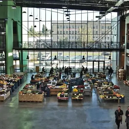 Krasny Utulny S Balkonom A Parkovanim! Апартаменты *