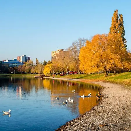 Apartament Krasny Utulny S Balkonom A Parkovanim! Bratysława