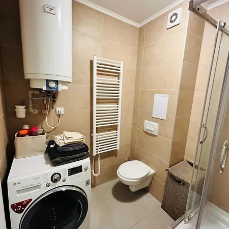 Krasny Utulny S Balkonom A Parkovanim! Apartman *