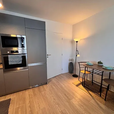 Krasny Utulny S Balkonom A Parkovanim! Appartement *